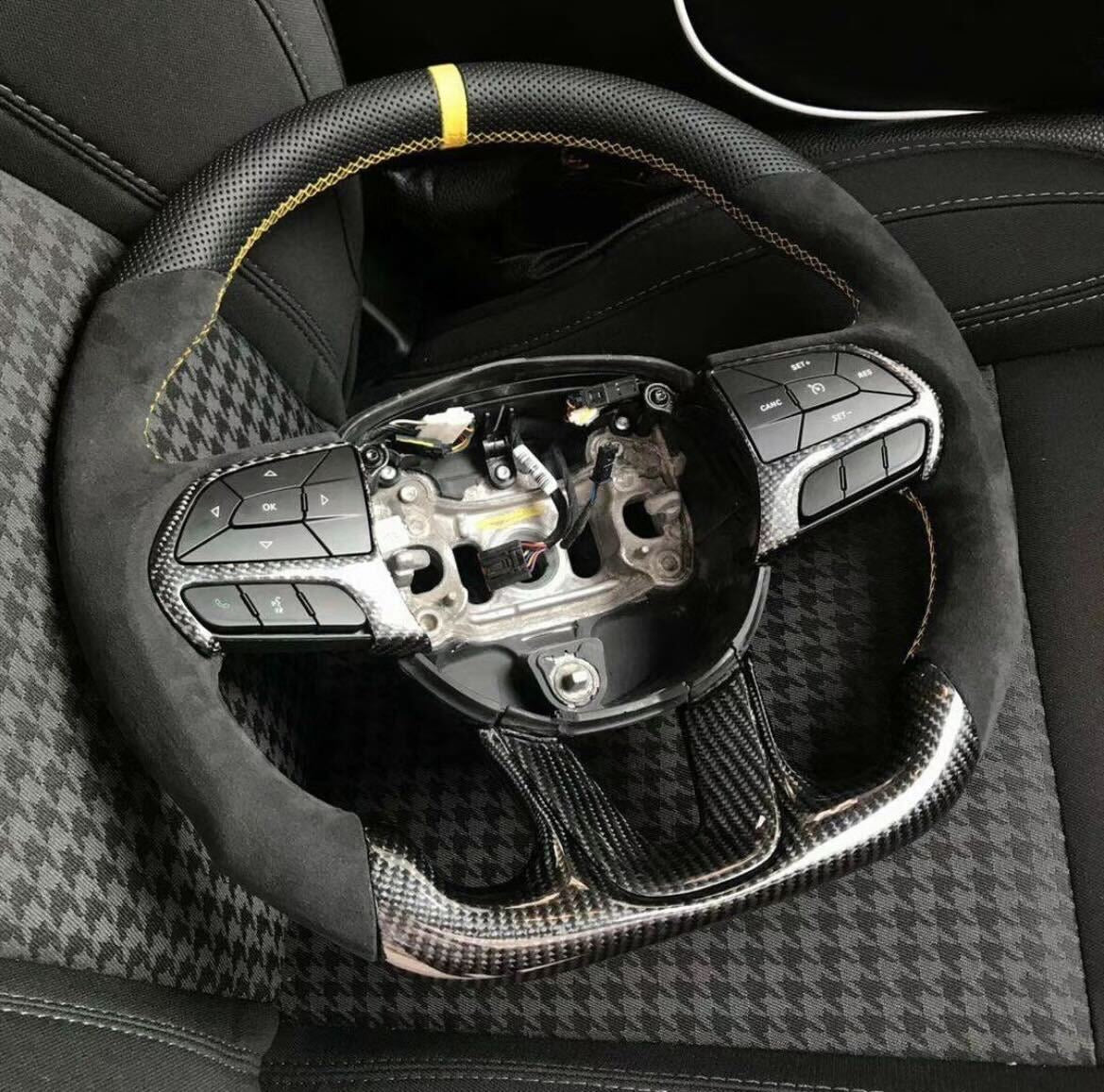 Dodge - Carbon Fiber Steering Wheel (Custom)